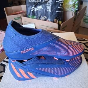 Kids Adidas Predator Blue Soccer Cleats with Coral Accents Size 3.5